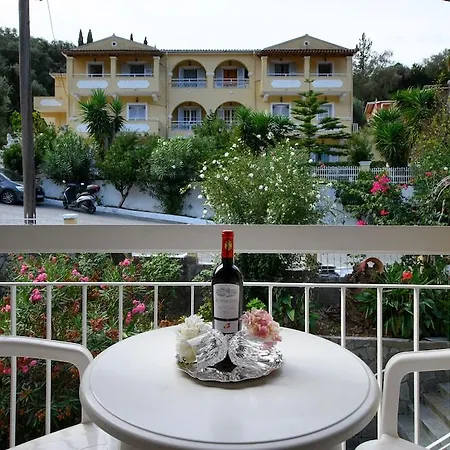 Marina Apartments, Agios Gordios Corfu アパートホテル