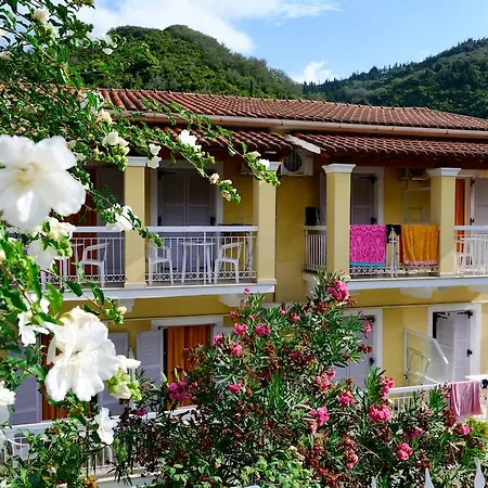 Marina Apartments, Agios Gordios Corfu アパートホテル