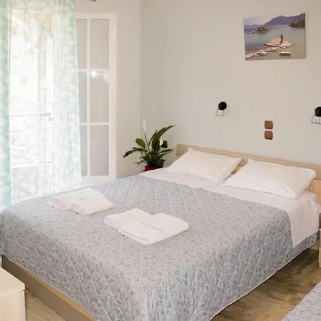 Marina Apartments, Agios Gordios Corfu 2* アギオス・ゴルディオス