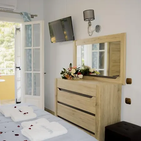 Marina Apartments, Agios Gordios Corfu アパートホテル アギオス・ゴルディオス