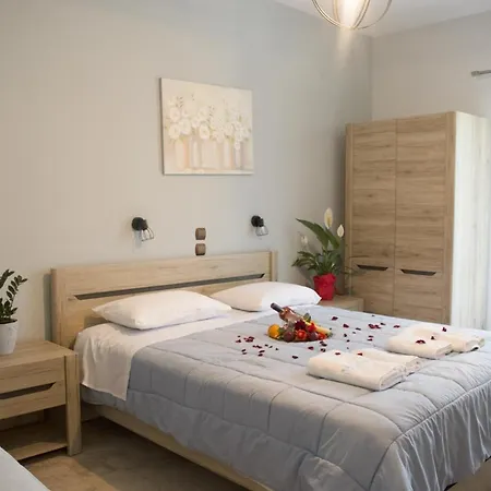 アパートホテル Marina Apartments, Agios Gordios Corfu アギオス・ゴルディオス