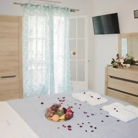 Marina Apartments, Agios Gordios Corfu アパートホテル アギオス・ゴルディオス