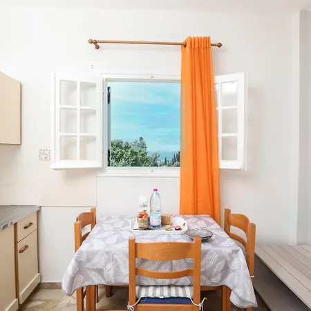 アパートホテル Marina Apartments, Agios Gordios Corfu アギオス・ゴルディオス