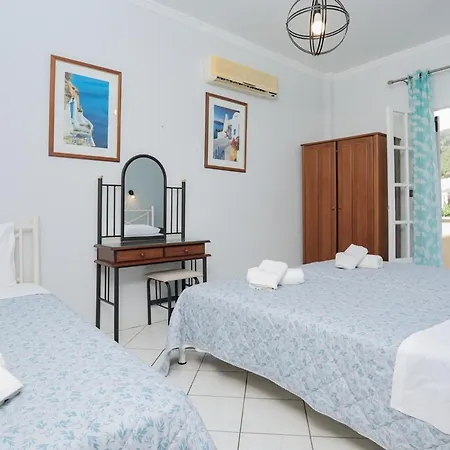 Marina Apartments, Agios Gordios Corfu 2* アギオス・ゴルディオス