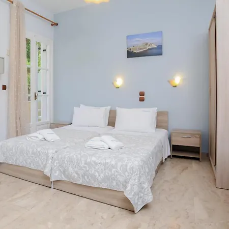 アパートホテル Marina Apartments, Agios Gordios Corfu アギオス・ゴルディオス
