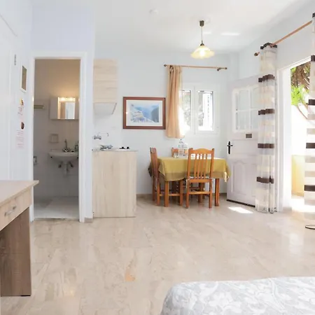 アパートホテル Marina Apartments, Agios Gordios Corfu 2*