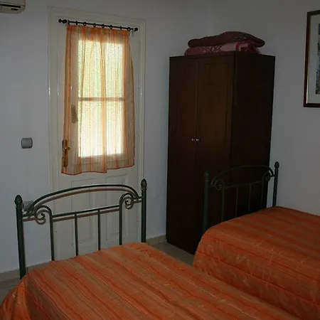 アパートホテル Marina Apartments, Agios Gordios Corfu アギオス・ゴルディオス